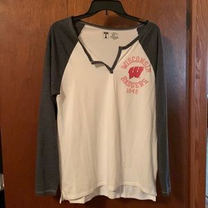 Wisconsin Badgers shirt, Size L
